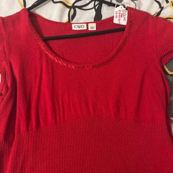 11) super cute red Cato size large ribbed fitted shirt with short couple sleeves - Picture 3 of 3